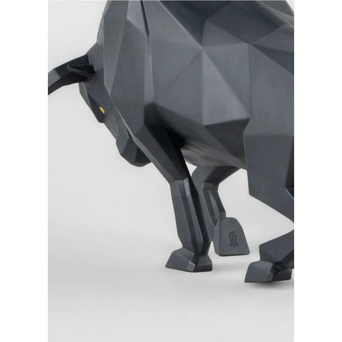 Bull Sculpture - Black Matte (Lladro Special Order)