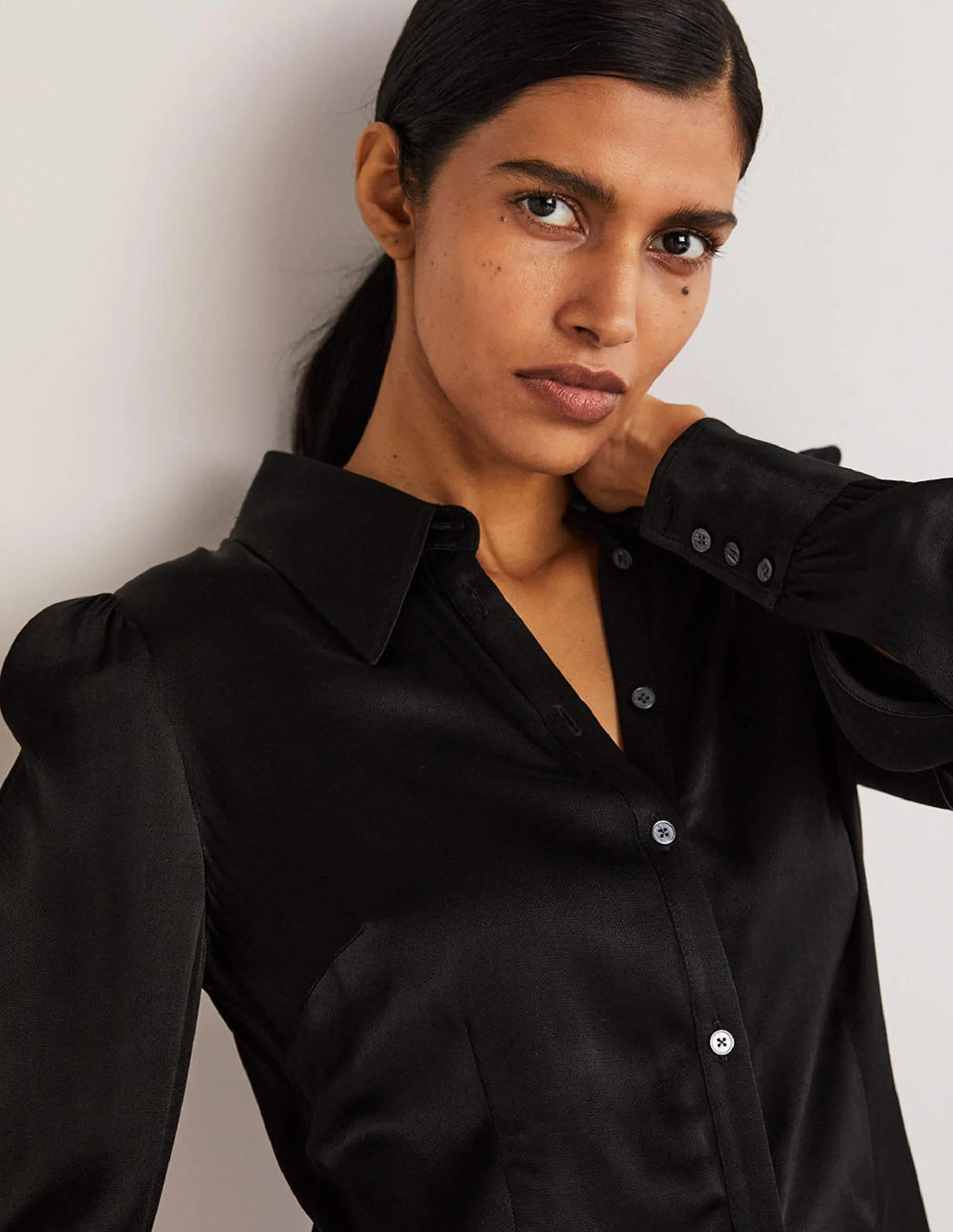 Dart Detail Satin Fitted Shirt-Black