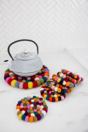 Felt Ball Set - Trivet   6 Coasters (Multicolour)