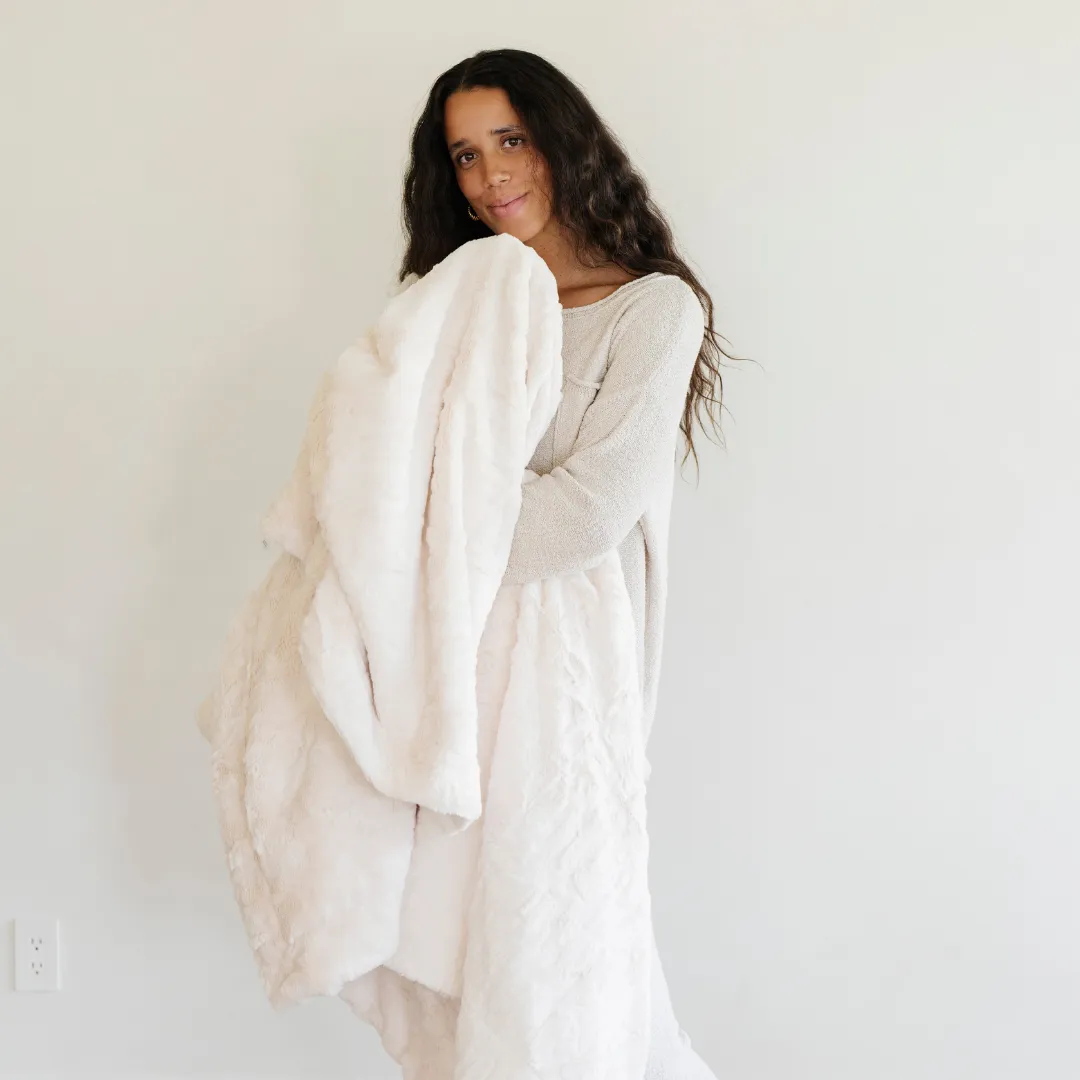 PATTERNED FAUX FUR XL THROW BLANKETS