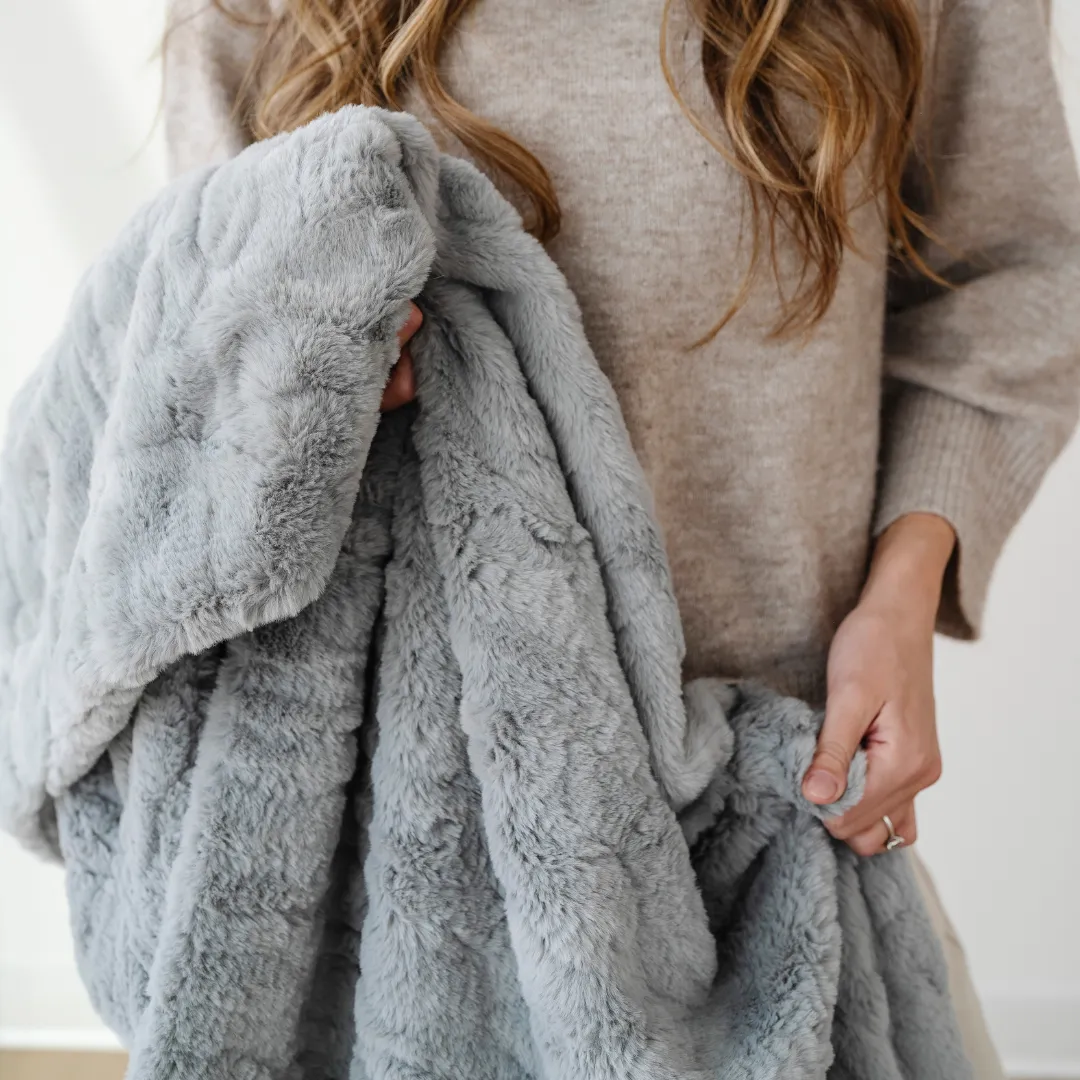 PATTERNED FAUX FUR XL THROW BLANKETS