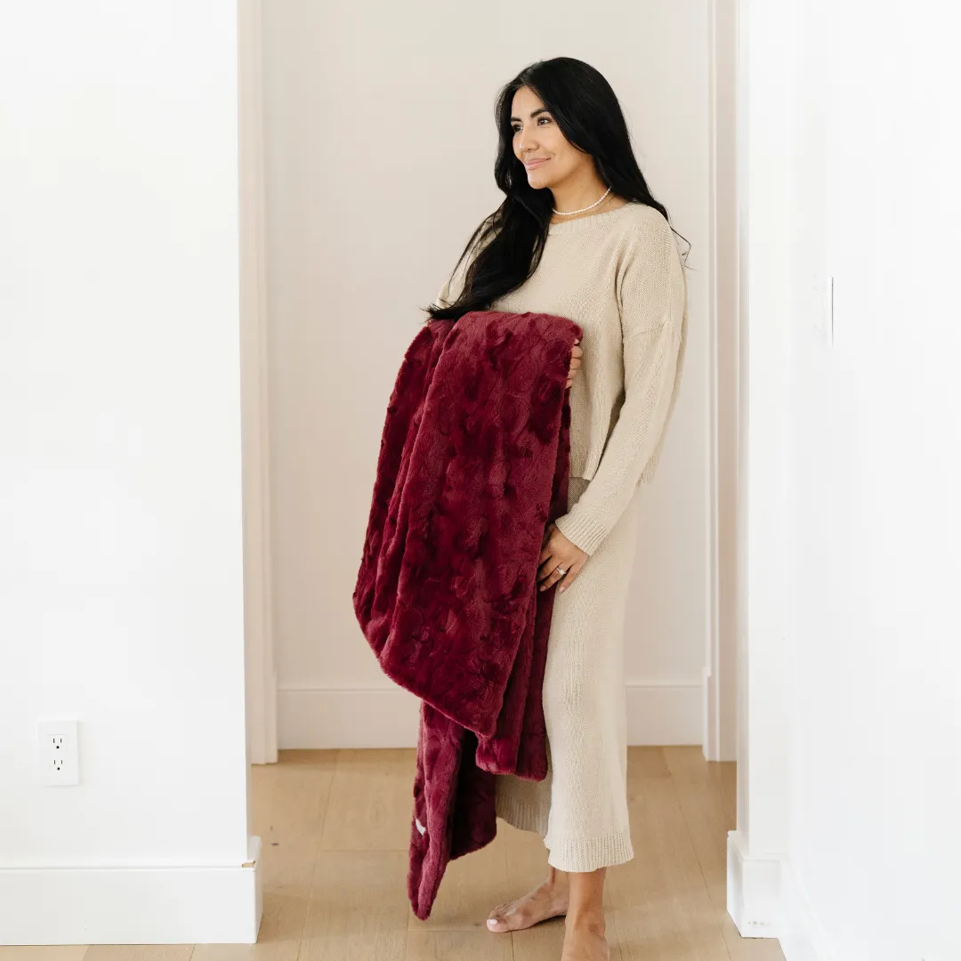 PATTERNED FAUX FUR XL THROW BLANKETS