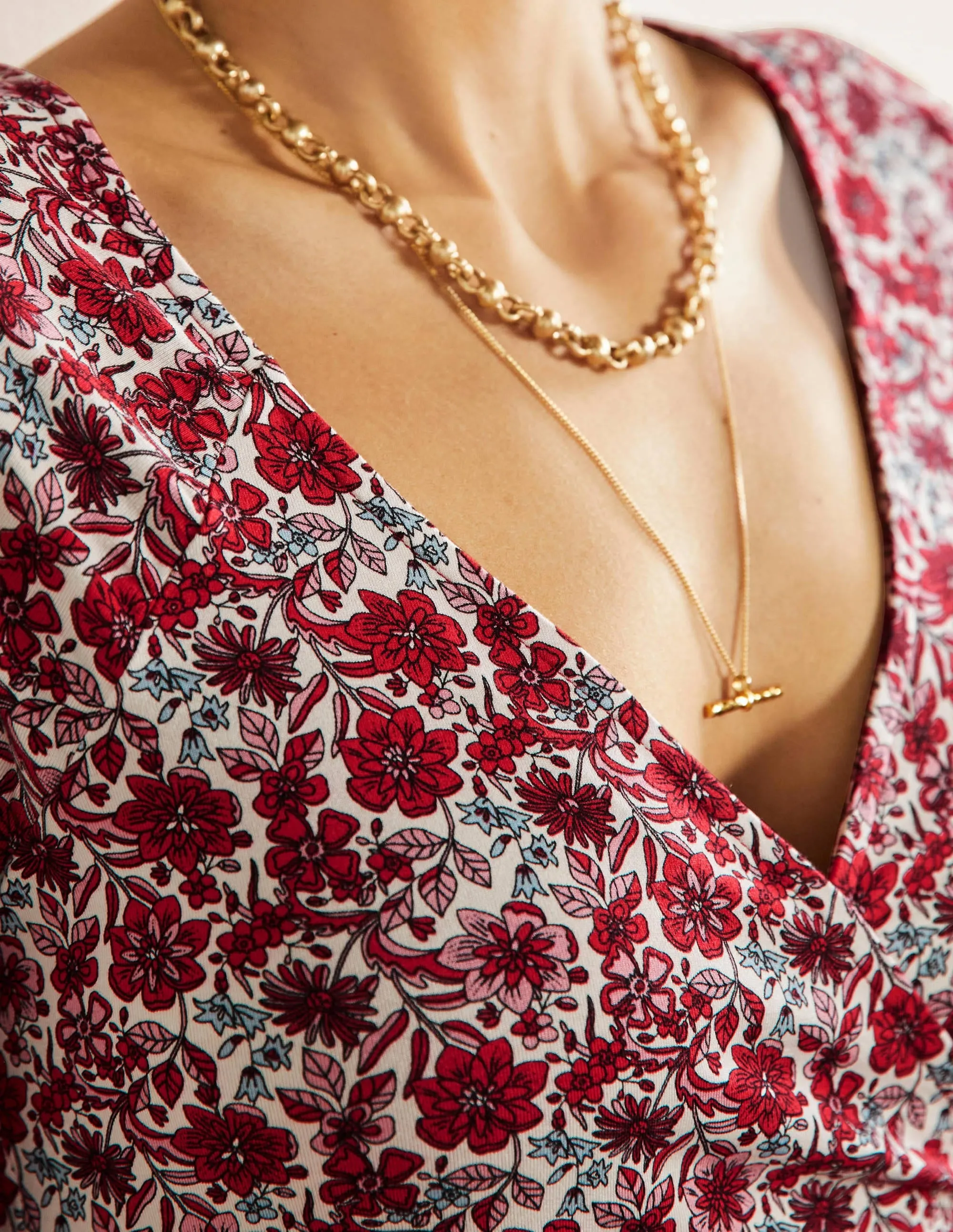 Short Sleeve Wrap Top-Red / Dusty Blue, Floret Bloom