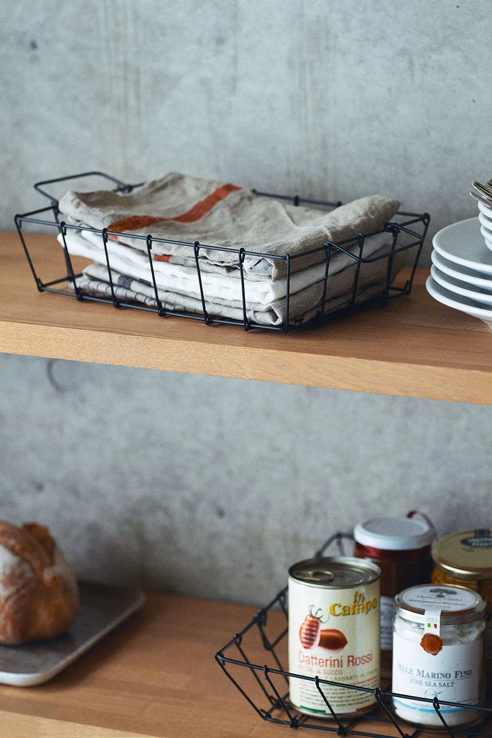 WIRE DESK BASKET - SMALL